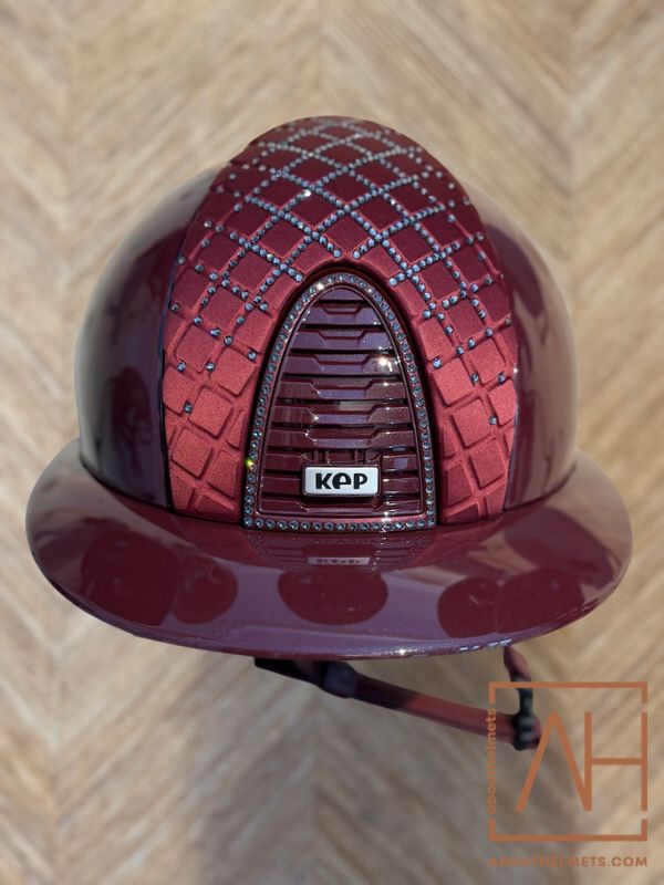 KEP Italia Burgundy Milano Street | Polo Swarovski - About Helmets