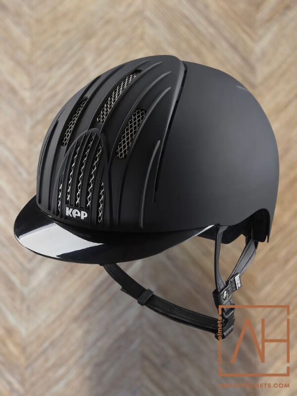 KEP Italia Endurance | Matt Black Chrome - About Helmets